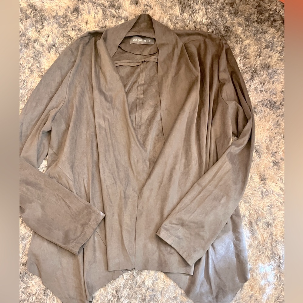 Bagatelle Faux-suede drape-front jacket in Taupe size L